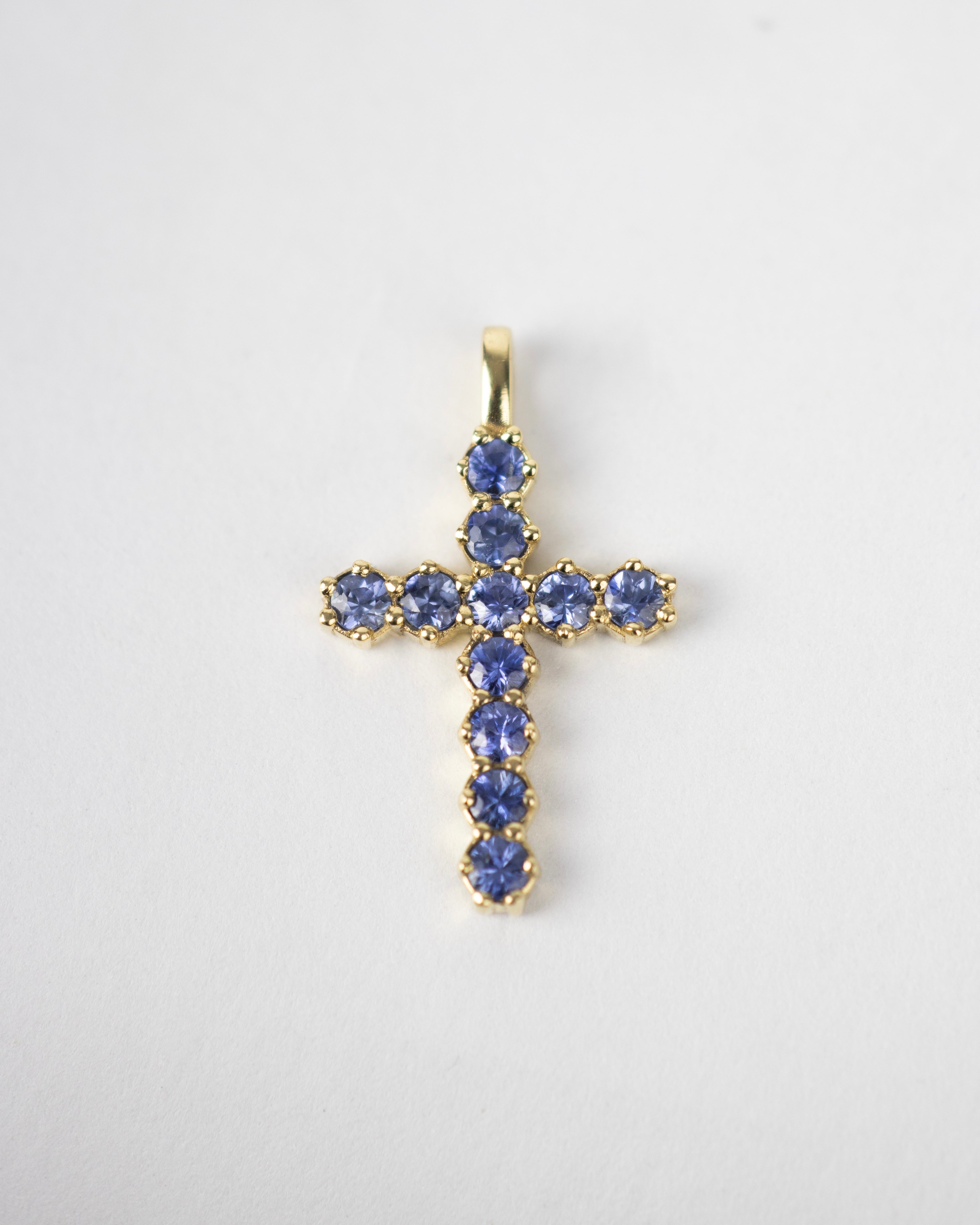 Dije cruz de zafiros azules / 11 Zafiros / Oro 18 K