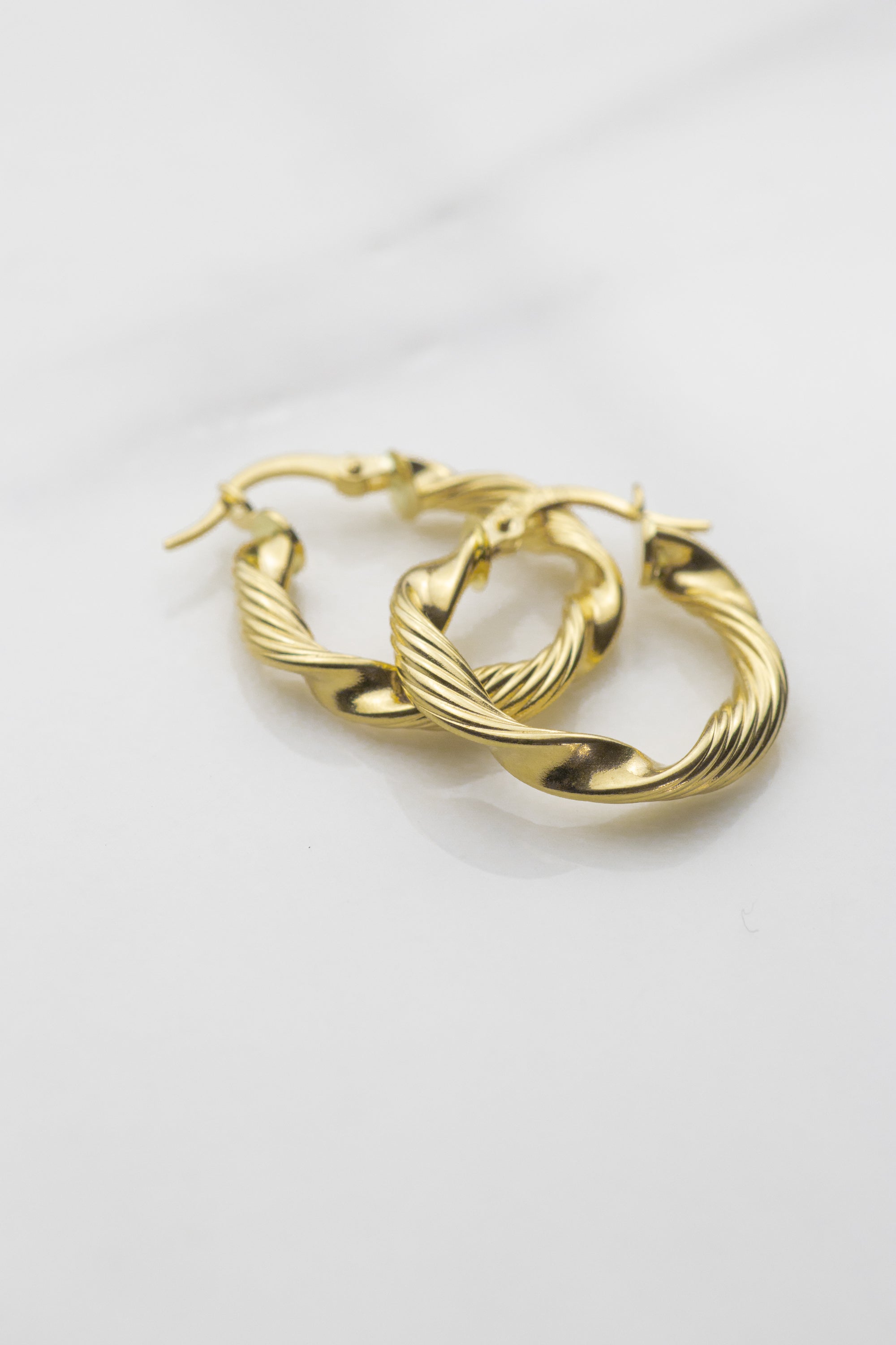 Candongas Trenzadas/ Medianas / Oro 18 K