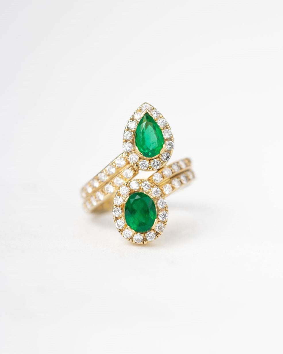 Anillo lagrima de esmeralda & diamantes / TALLA 7 - 8 / 2 Esmeralda / 80 Diamantes / Oro 18 K