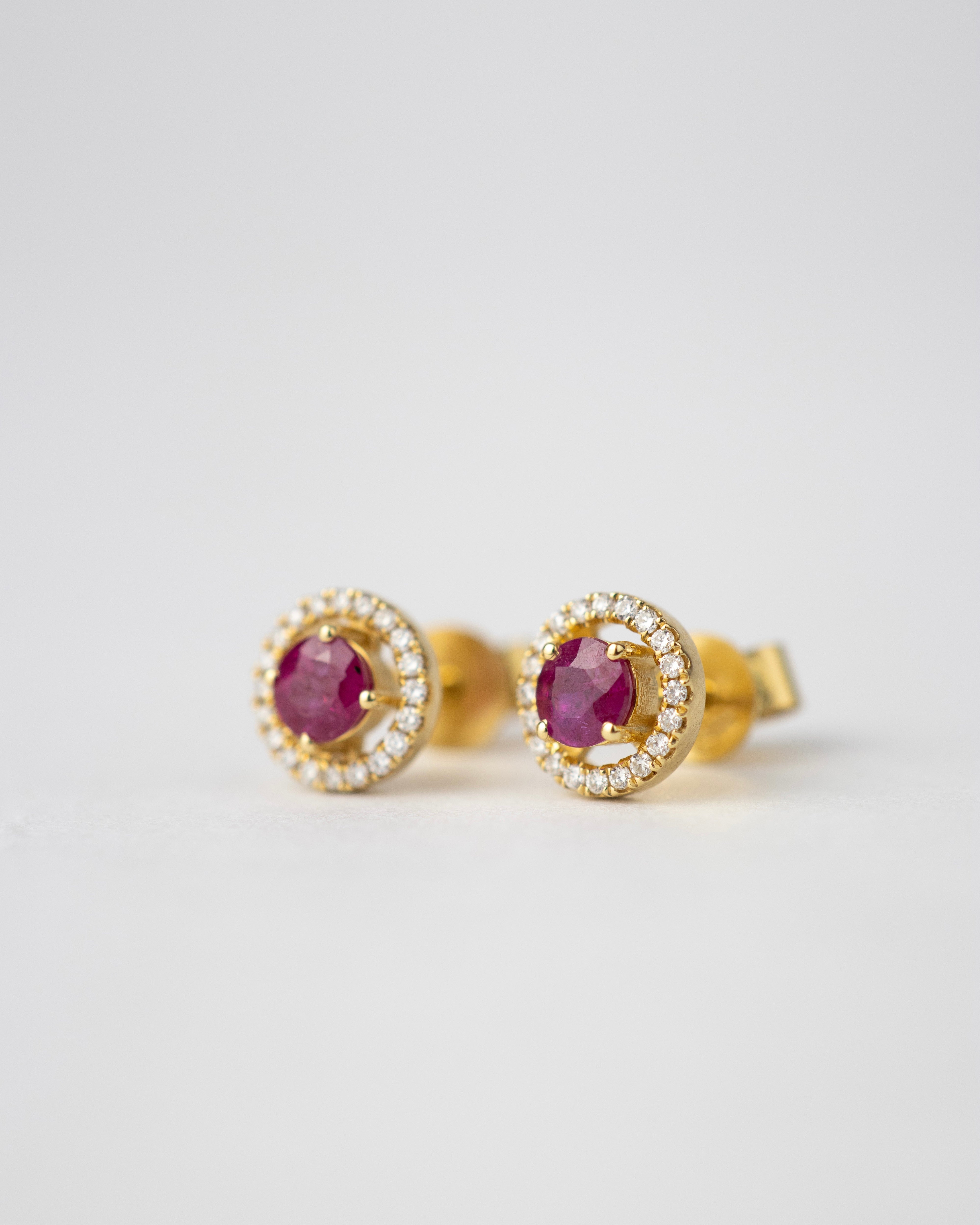 Topos de Rubí & Diamantes / 2 Rubíes / 40 Diamantes / Oro 18 K