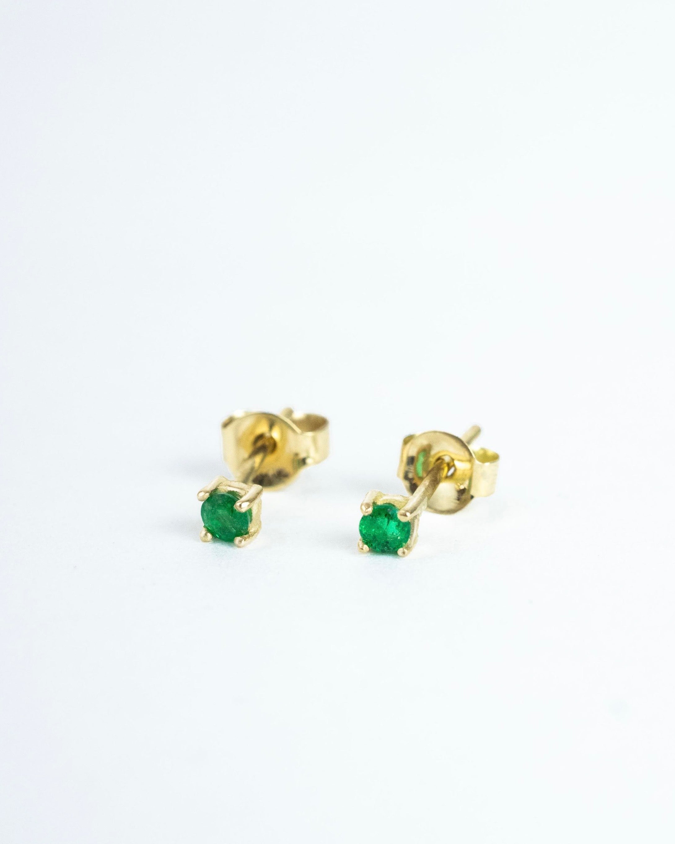 Topos de esmeralda / Medida 2.5 mm / 2 Esmeraldas / Oro 18 K