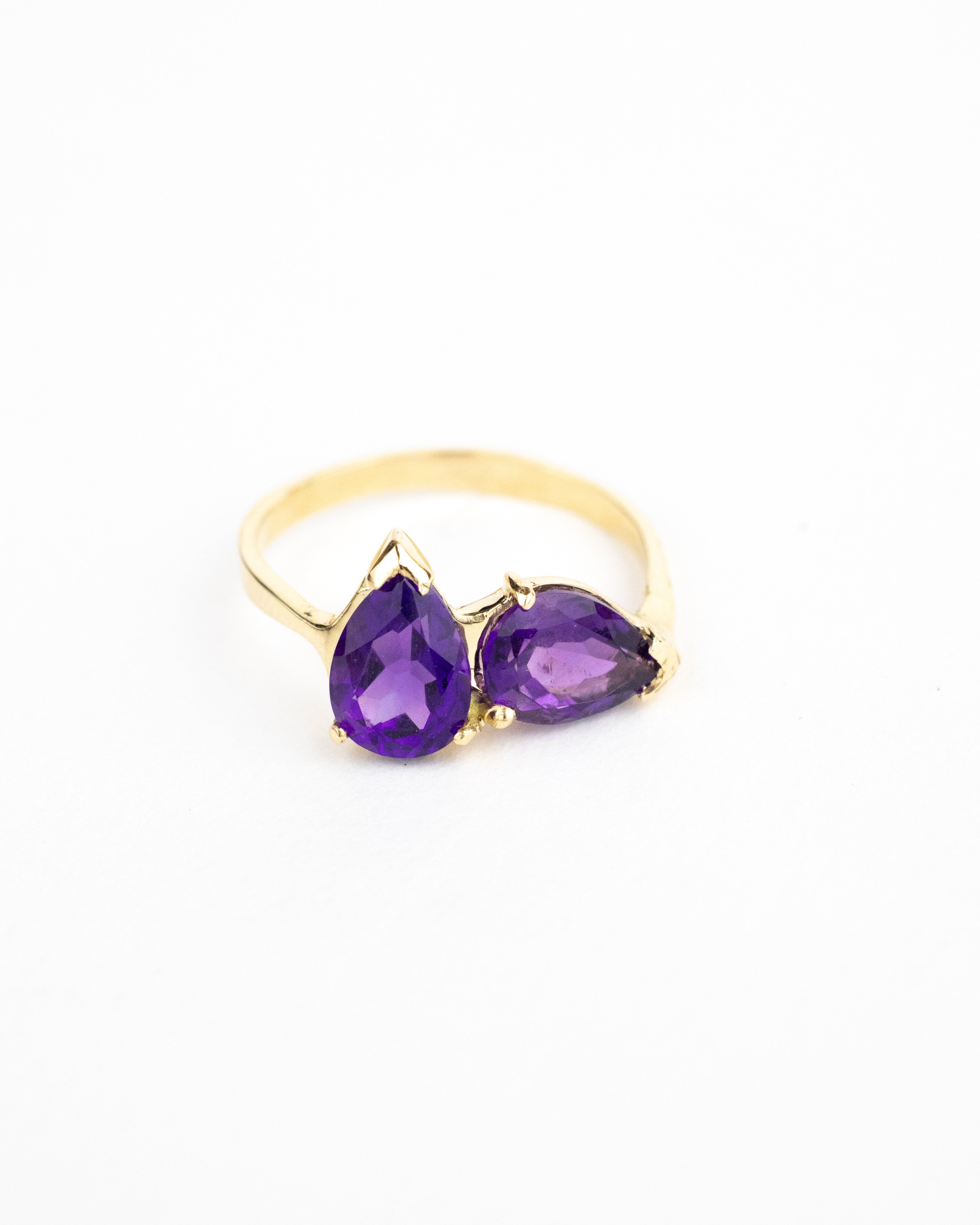 Anillo duo de amatistas / TALLA 6 / 2 Amatistas / Oro 18 K
