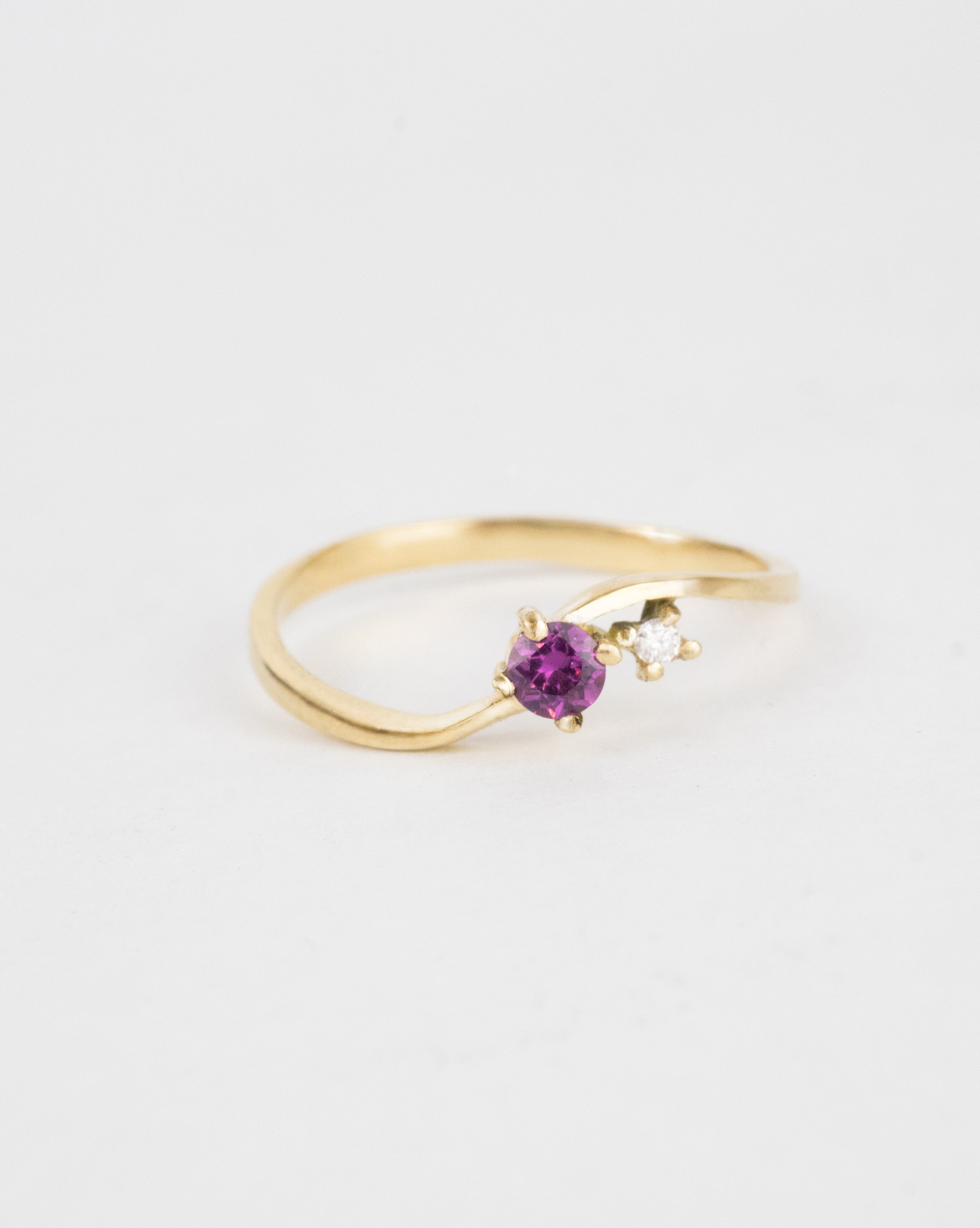 Anillo de rodolita y moissanita / TALLA 6 / 1 Rodalita / 1 Moissanita / Oro 18 K